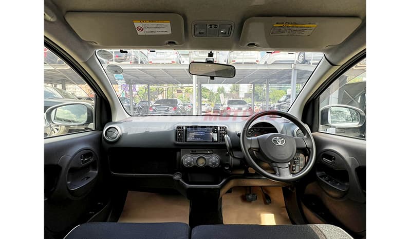 2015 Toyota Passo X-L Package image-14