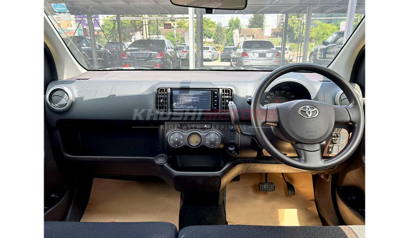 2015 Toyota Passo X-L Package image-15