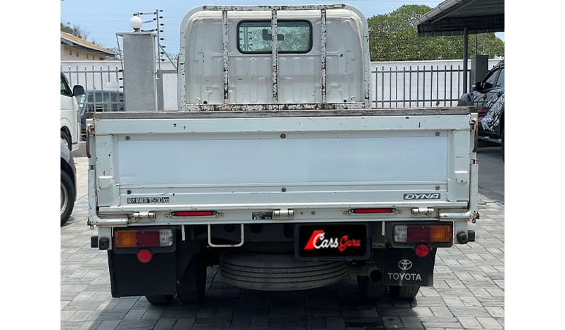 2015 Toyota Dyna image-6