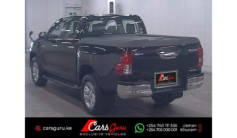 2017 Toyota Hilux image-3