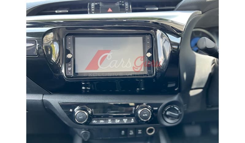 2017 Toyota Hilux image-15