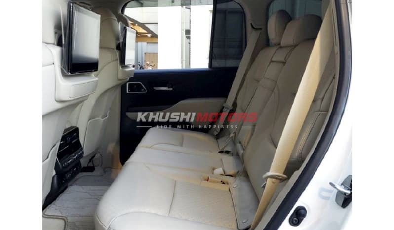 2023 Toyota Land Cruiser image-5
