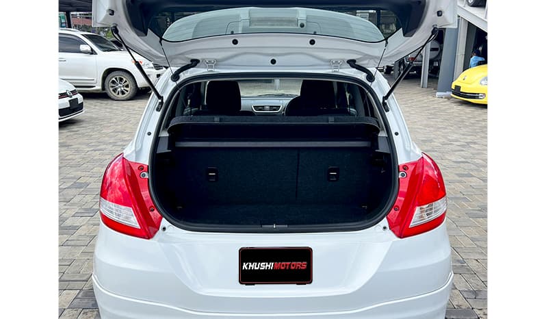 2015 Suzuki Swift DJE RS image-18