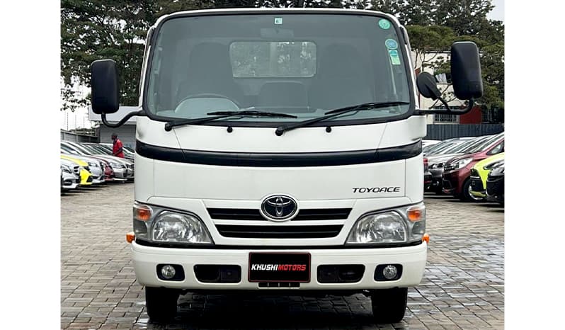 2015 Toyota Toyoace Long image-1