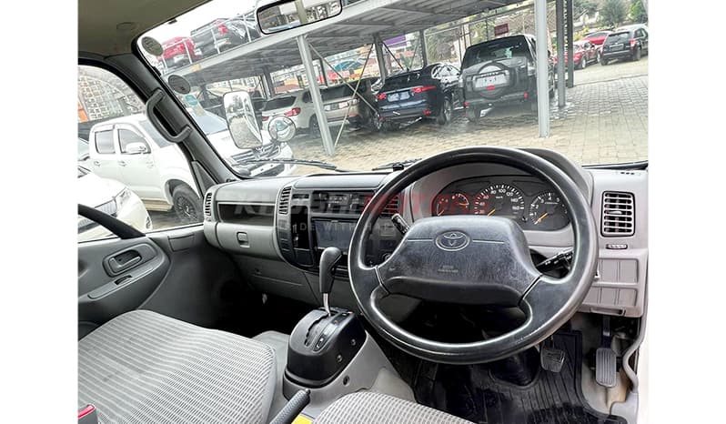 2015 Toyota Toyoace Long image-14