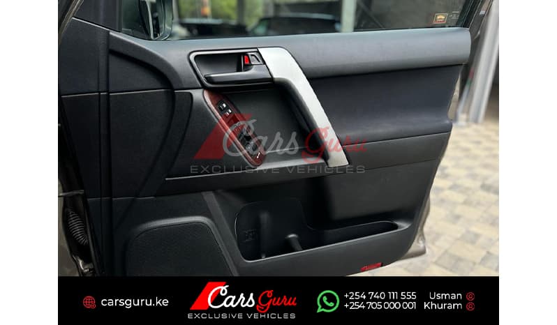 2015 Toyota Land Cruiser Prado TX image-7