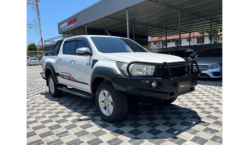 2017 Toyota Hilux image-3