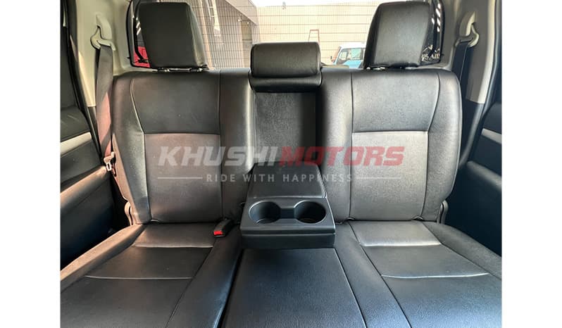 2017 Toyota Hilux image-9