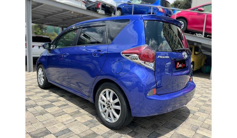 2015 Toyota Ractis GL image-4