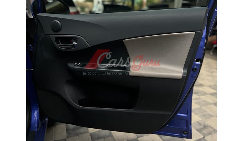 2015 Toyota Ractis GL image-8
