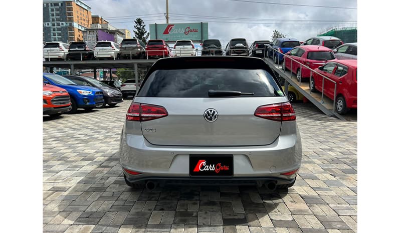 2015 Volkswagen Golf GTI image-3