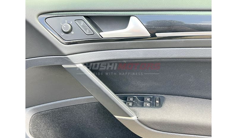 2015 Volkswagen Golf GTI image-16
