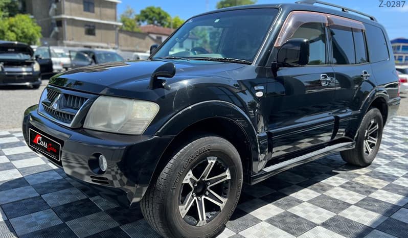 2004 Mitsubishi Pajero image-10