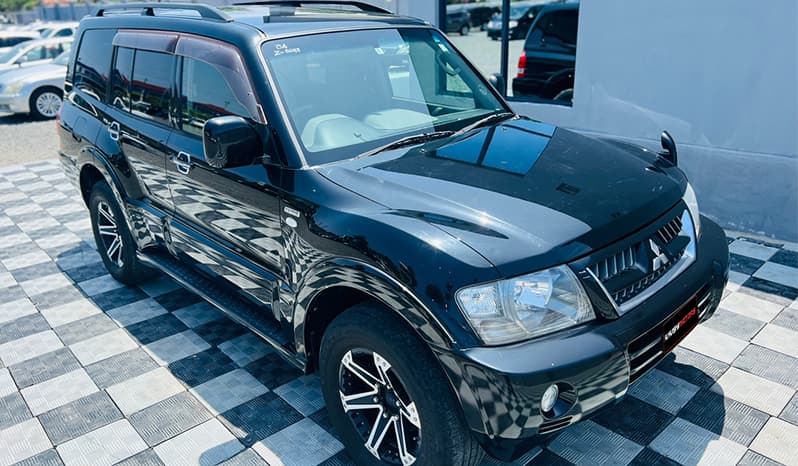 2004 Mitsubishi Pajero image-14