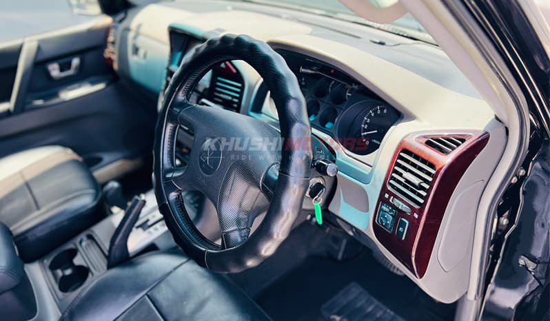 2004 Mitsubishi Pajero image-18