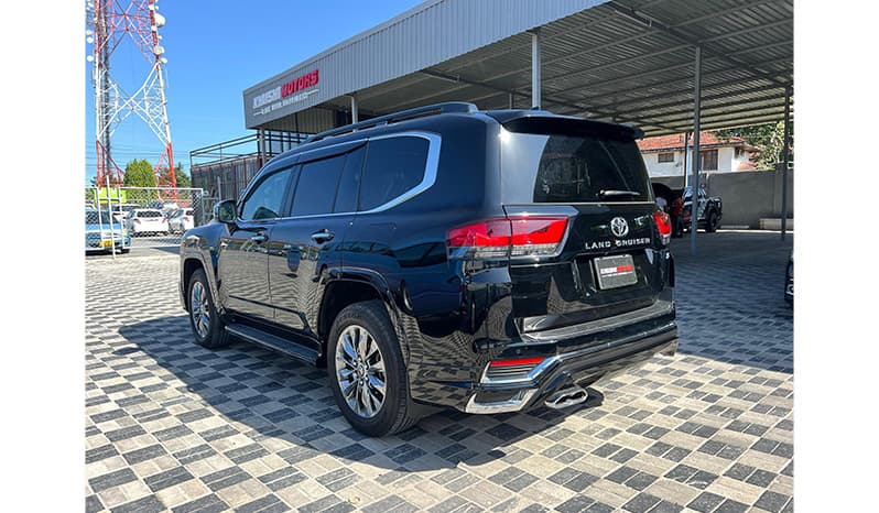 2022 Toyota Land Cruiser image-3