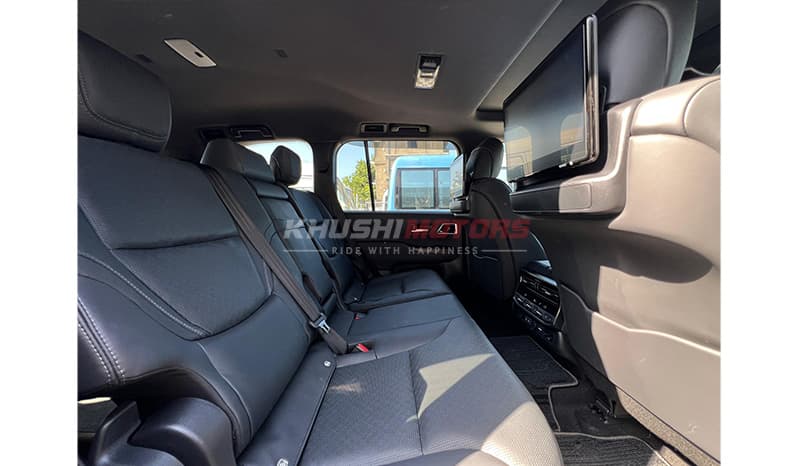2022 Toyota Land Cruiser image-8