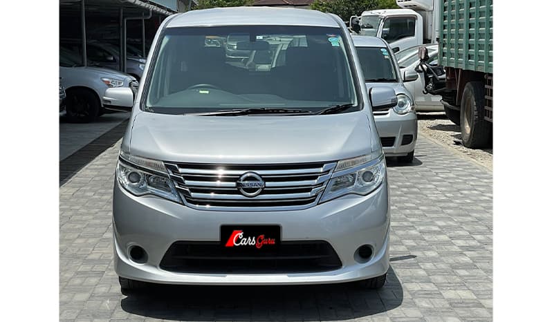 2015 Nissan Serena 20S image-1