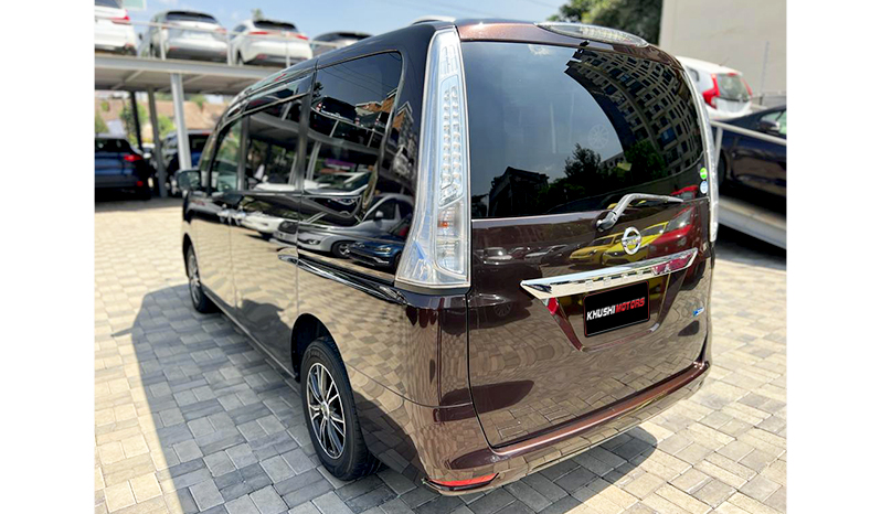 2015 Nissan Serena Safety 20X V-SEL image-21