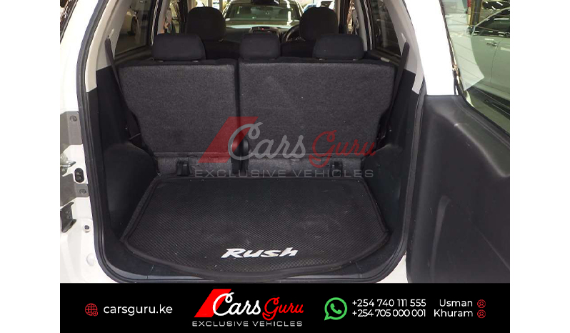 2015 Toyota Rush image-9