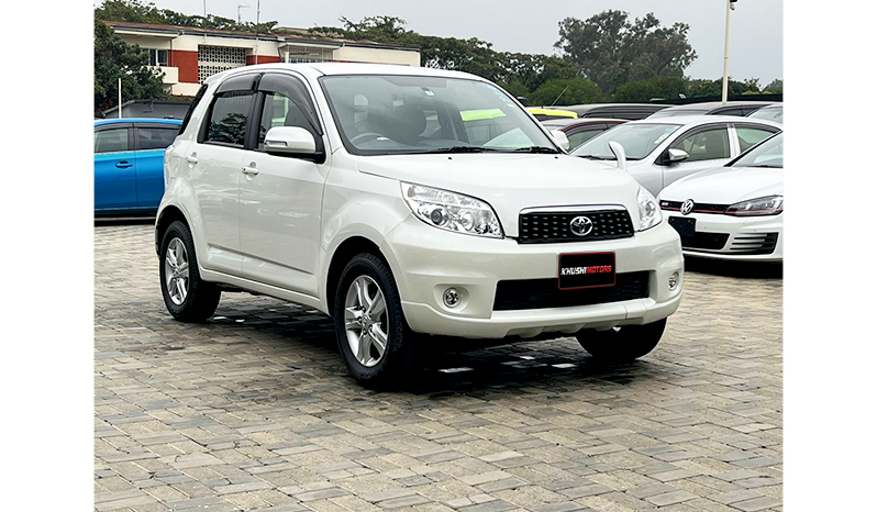 2015 Toyota Rush image-27