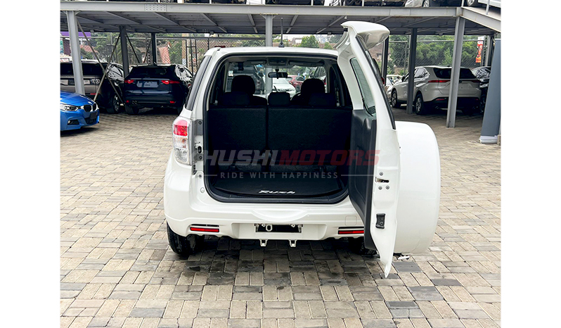 2015 Toyota Rush image-33
