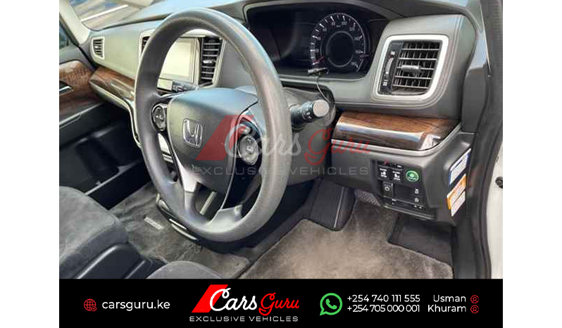 2015 Honda Odyssey image-4