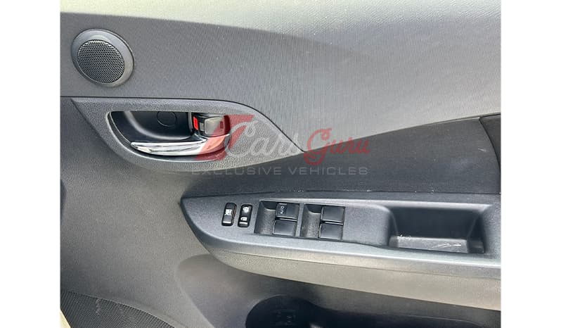 2015 Toyota Ractis image-14