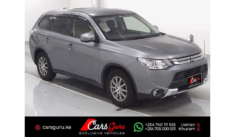 2015 Mitsubishi Outlander image-2
