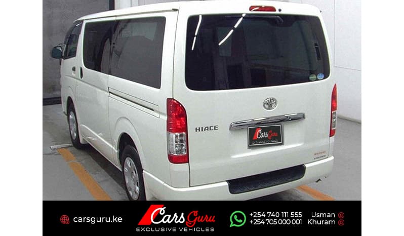 2015 Toyota Hiace image-2