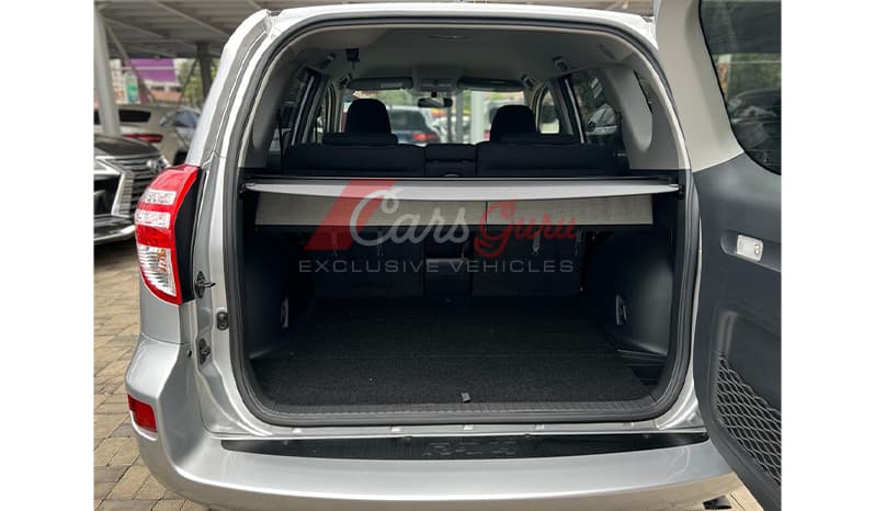 2015 Toyota RAV4 image-10