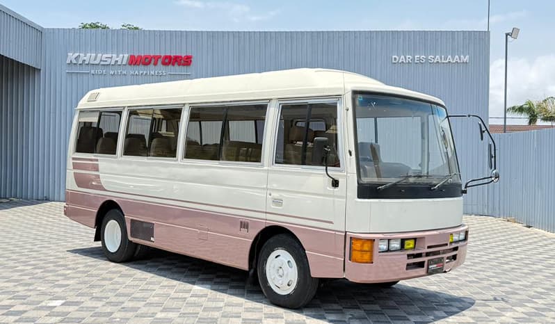 1990 Nissan Civilian image-1