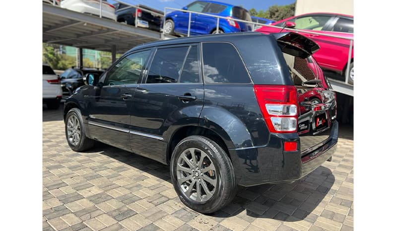 2015 Suzuki Escudo image-5