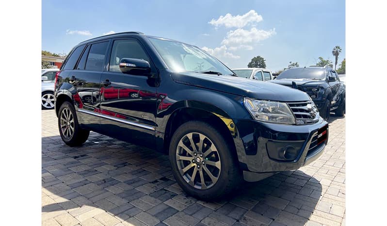 2015 Suzuki Escudo image-13