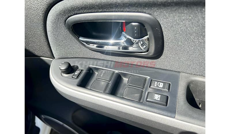 2015 Suzuki Escudo XG image-33