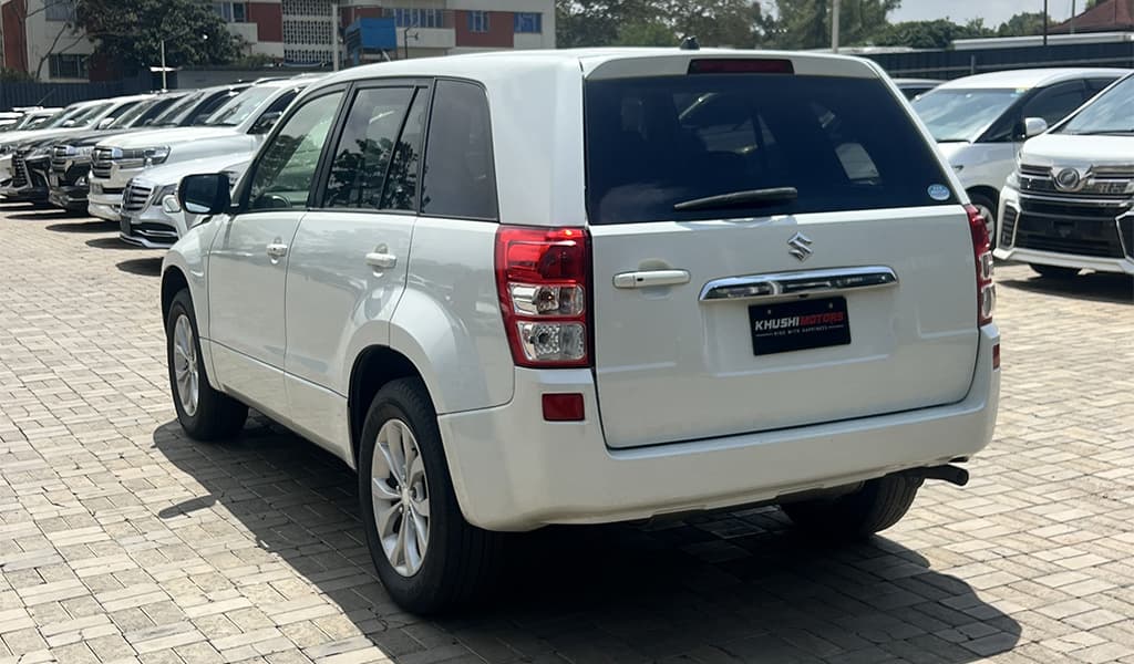 2015 Suzuki Escudo XG image-38