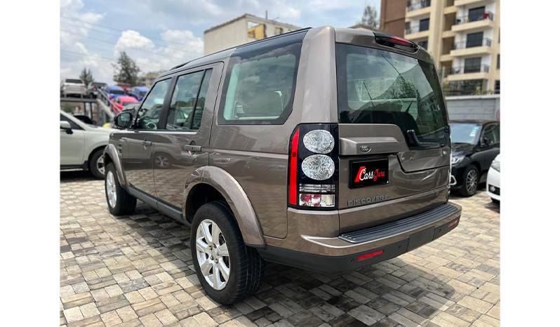 2015 Land Rover Discovery image-10
