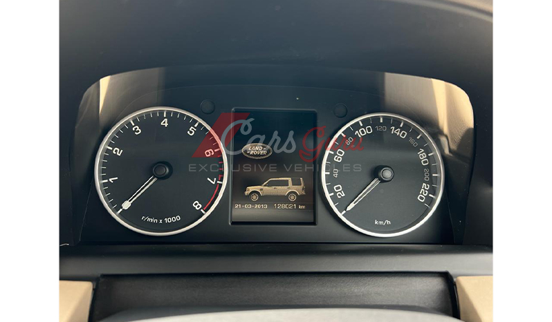 2015 Land Rover Discovery image-14