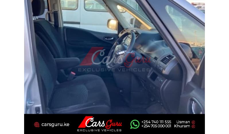 2015 Nissan Serena 20S image-5