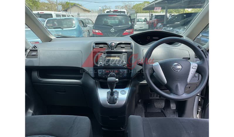 2015 Nissan Serena 20S image-10