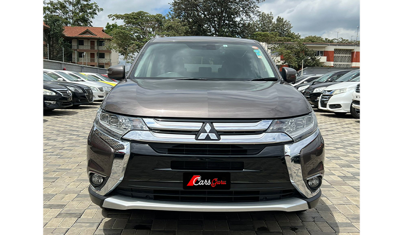 2015 Mitsubishi Outlander image-1