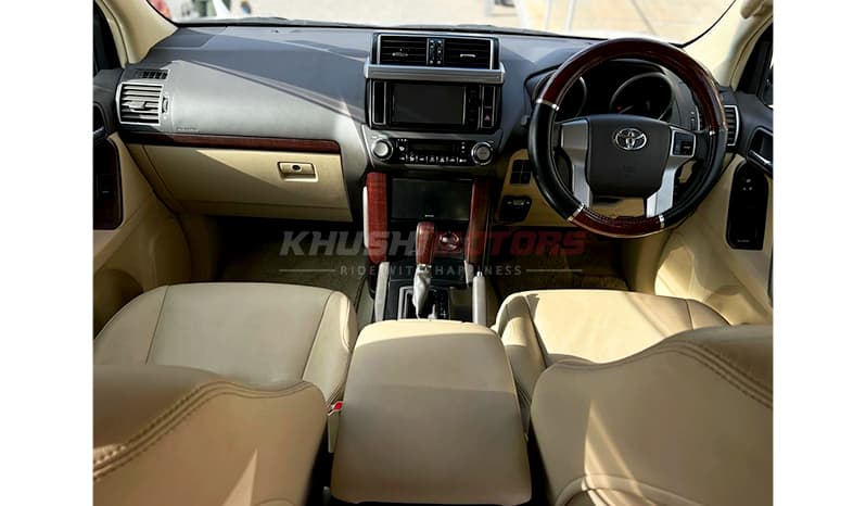 2015 Toyota Land Cruiser Prado TX image-15