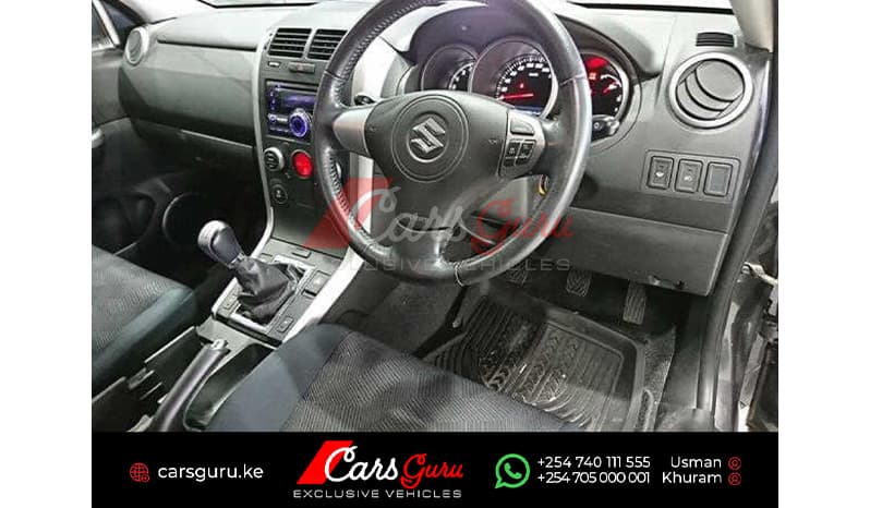2015 Suzuki Escudo XG image-4