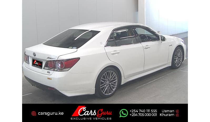 2016 Toyota Crown Hybrid Athlete image-5
