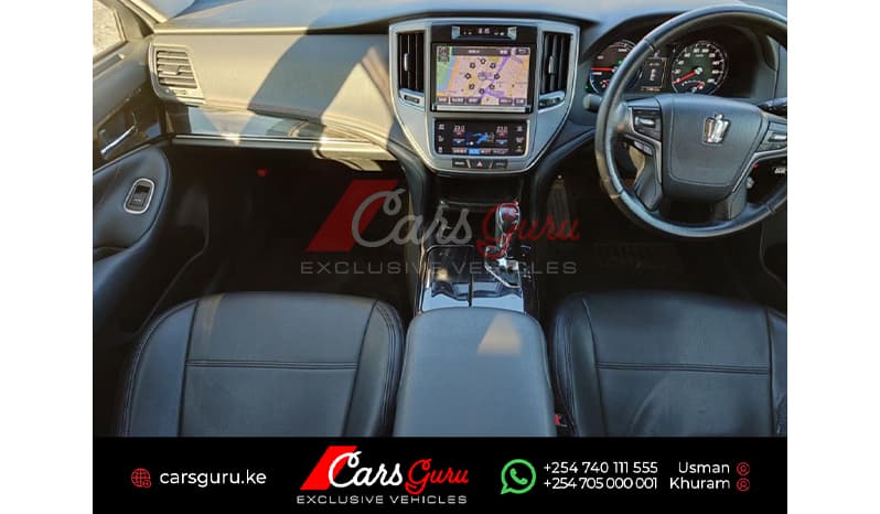 2016 Toyota Crown Hybrid Athlete image-6