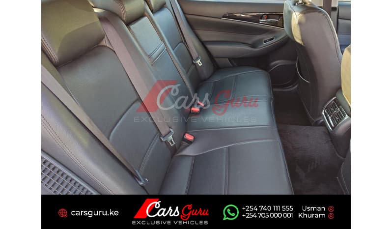 2016 Toyota Crown Hybrid Athlete image-8