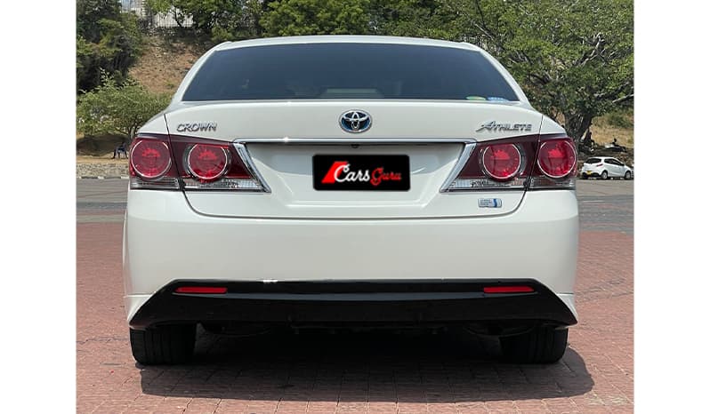 2016 Toyota Crown Hybrid Athlete image-9