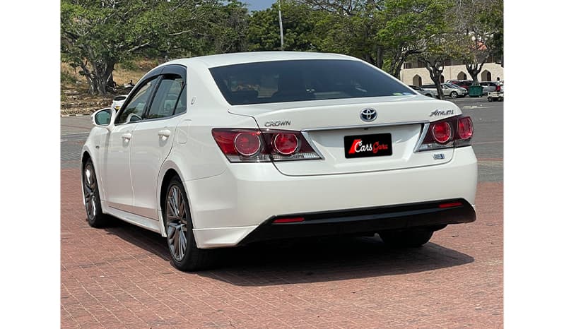 2016 Toyota Crown Hybrid Athlete image-11
