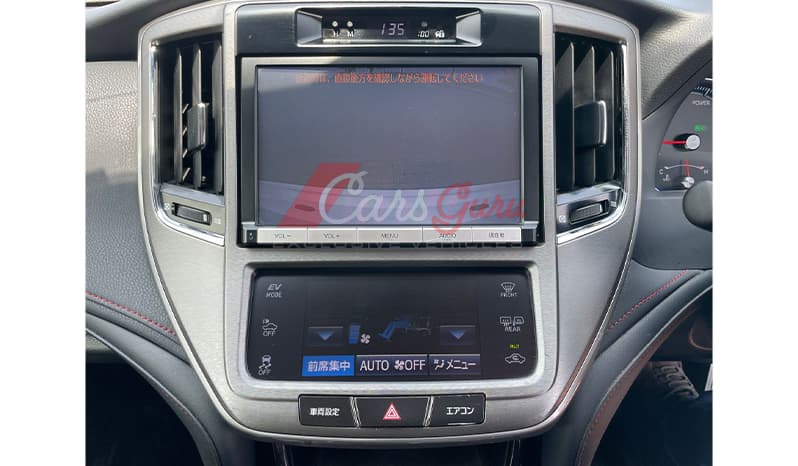 2016 Toyota Crown Hybrid Athlete image-14