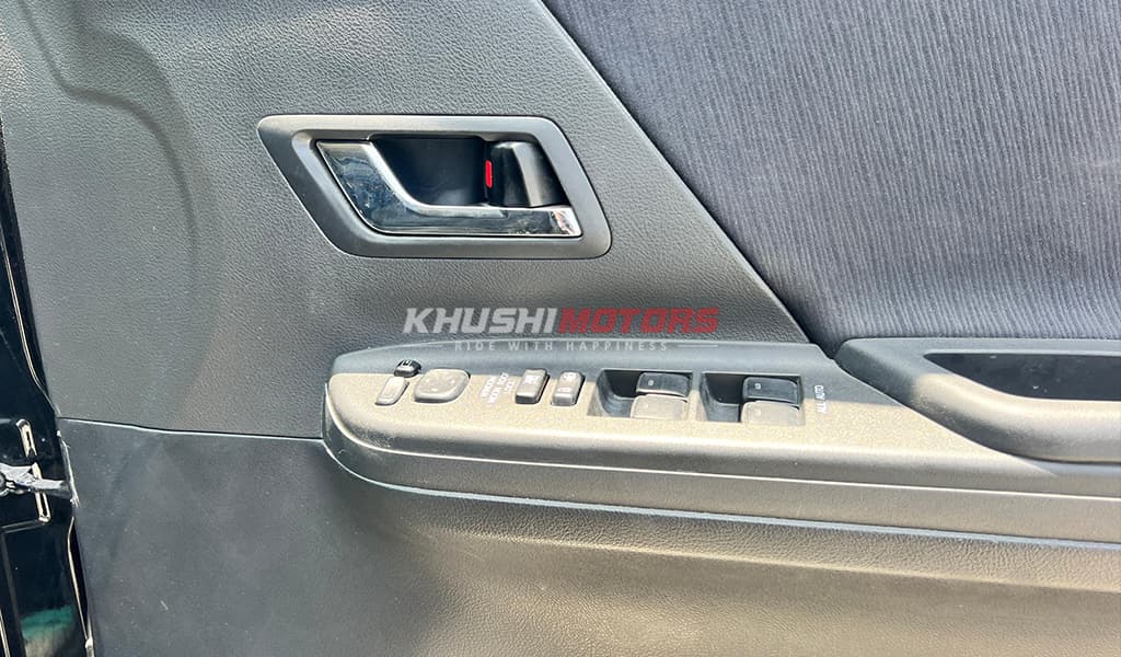 2008 Toyota Alphard image-14